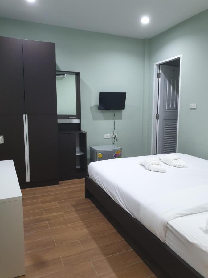 Baanpin Hotel Bangkok Extérieur photo